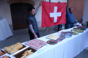 Die Gemeinde Castiglione Tinella, mitten in den Moscato-Weinlagen des Piemonts gelegen, empfängt und verwöhnt die "Schweizer Delegation" zum Abschlussfest der Traubenernte.